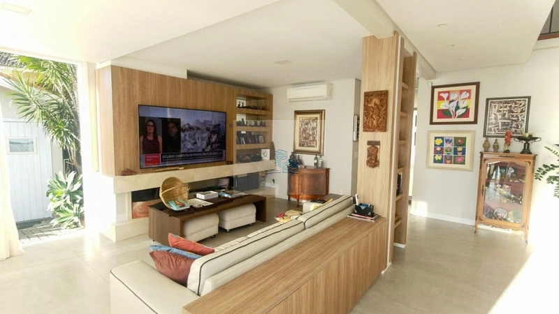 Casa com vista mar e 3 suítes em Cacupé: 6ª foto da galeria de imagens do imóvel