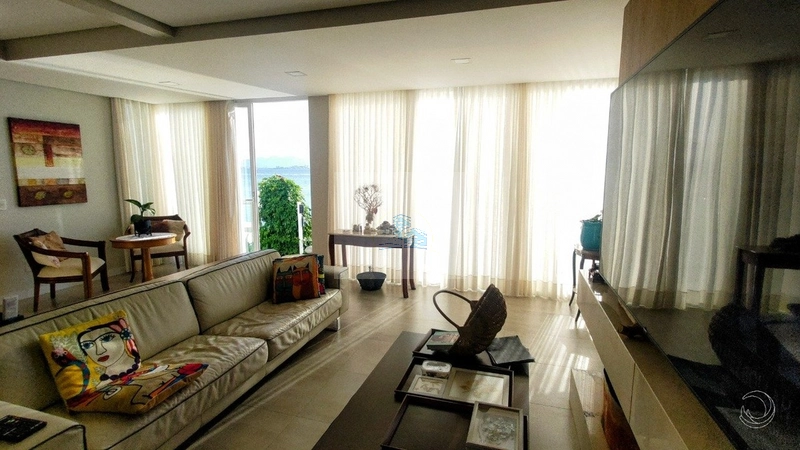 Casa com vista mar e 3 suítes em Cacupé: 4ª foto da galeria de imagens do imóvel