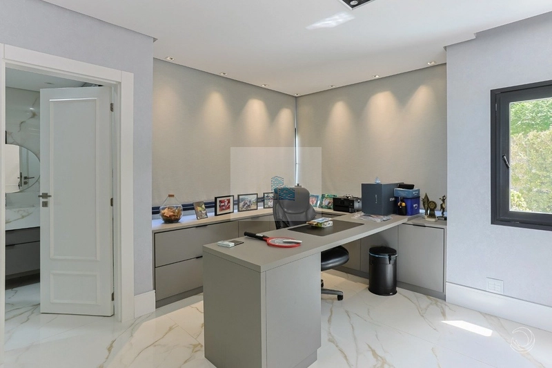 Casa em condomínio fechado com 5 suítes em Cacupé: 33ª foto da galeria de imagens do imóvel