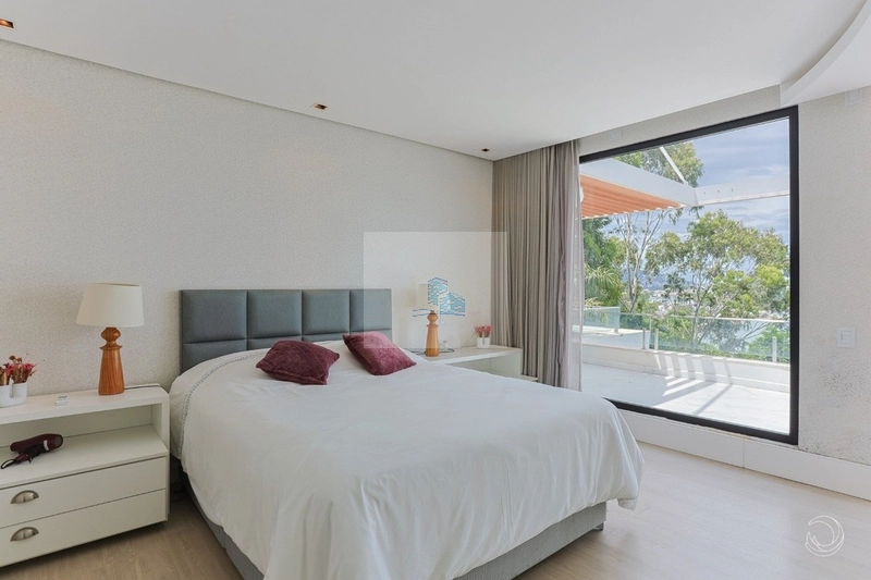 Casa em condomínio fechado com 5 suítes em Cacupé: 29ª foto da galeria de imagens do imóvel