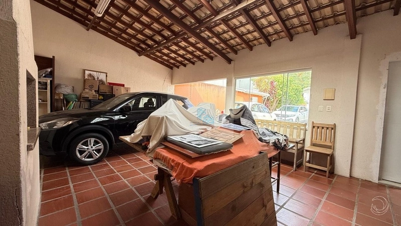 Casa residencial com 3 quartos em Sambaqui: 9ª foto da galeria de imagens do imóvel