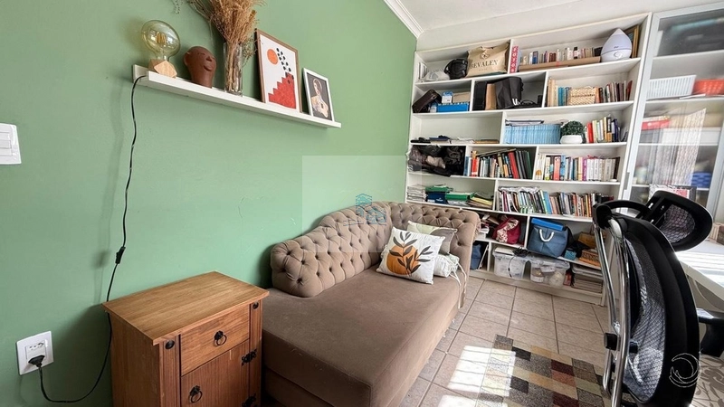 Casa residencial com 3 quartos em Sambaqui: 20ª foto da galeria de imagens do imóvel