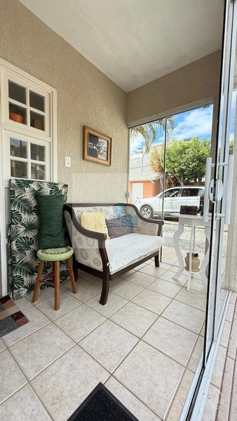 Casa residencial com 3 quartos em Sambaqui: 16ª foto da galeria de imagens do imóvel