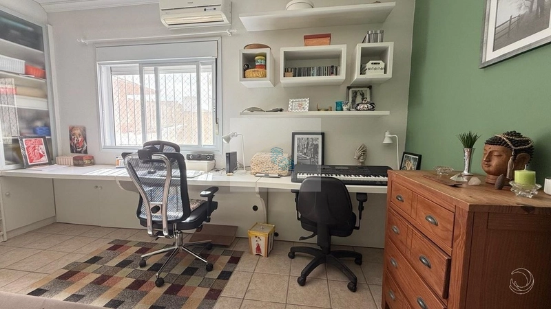 Casa residencial com 3 quartos em Sambaqui: 25ª foto da galeria de imagens do imóvel