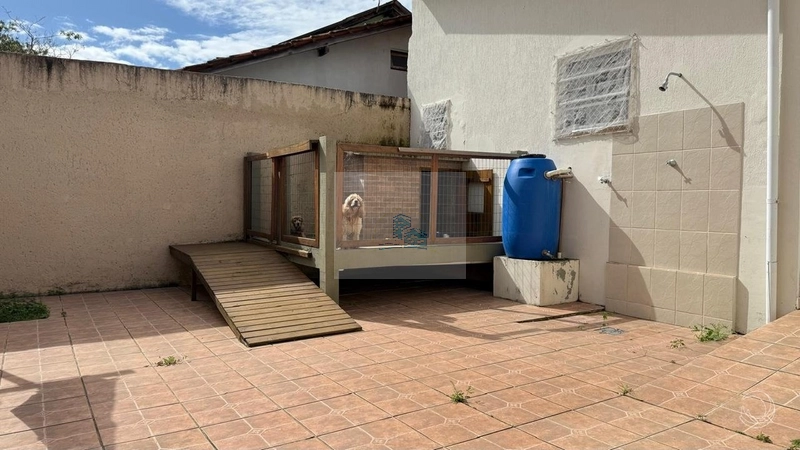Casa residencial com 3 quartos em Sambaqui: 22ª foto da galeria de imagens do imóvel