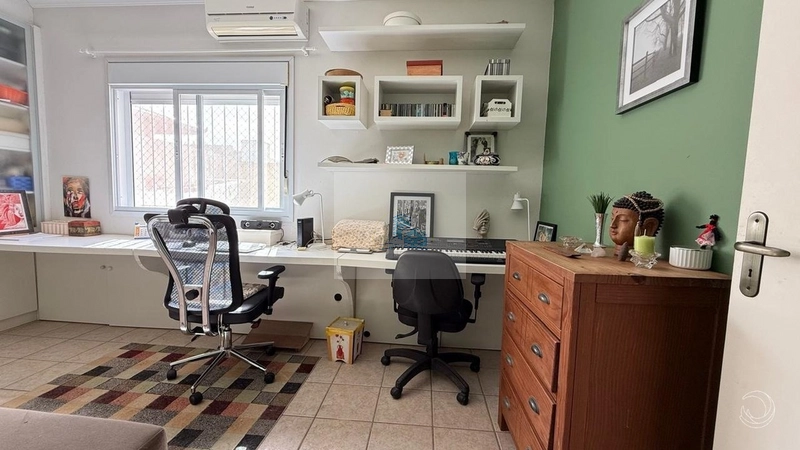 Casa residencial com 3 quartos em Sambaqui: 19ª foto da galeria de imagens do imóvel