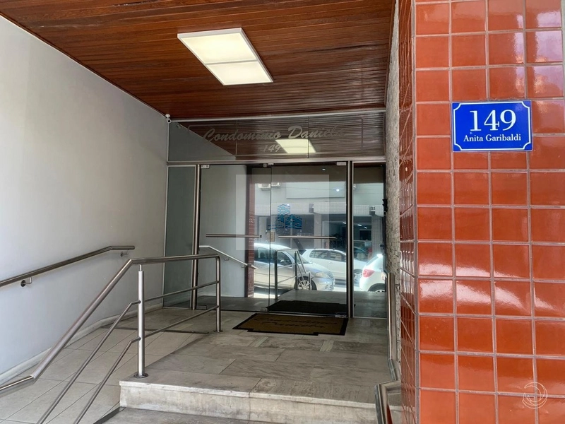 Apartamento com 2 quartos no Centro de Florianópolis: 3ª foto da galeria de imagens do imóvel