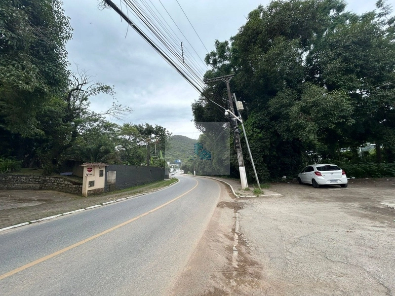 Terreno com 3.602,38m² em Cacupé: 7ª foto da galeria de imagens do imóvel