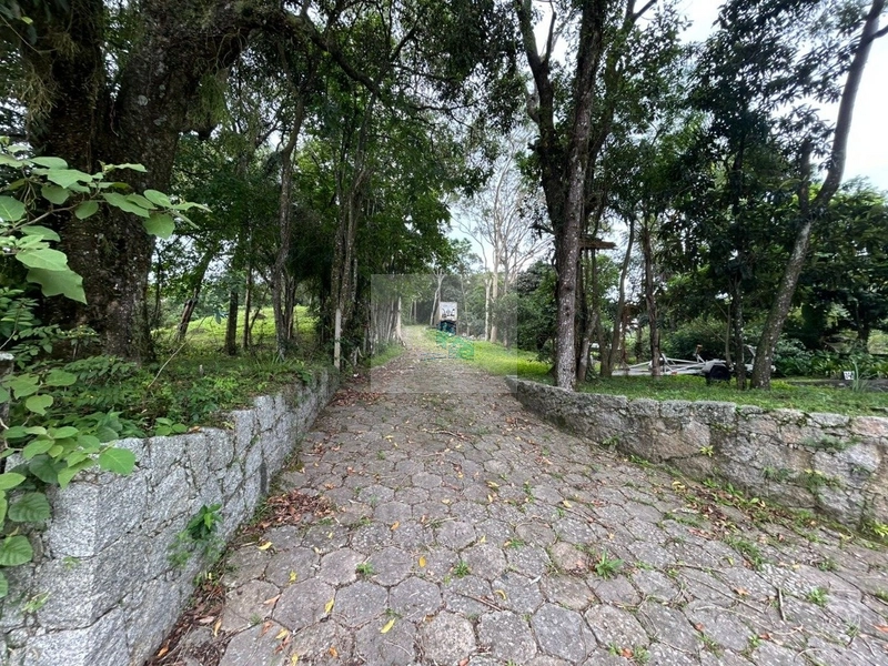 Terreno com 3.602,38m² em Cacupé: 1ª foto da galeria de imagens do imóvel