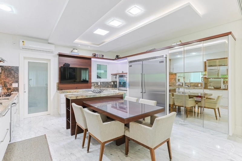 Casa Alto Padrão com 7 quartos em Jurerê Internacional: 14ª foto da galeria de imagens do imóvel