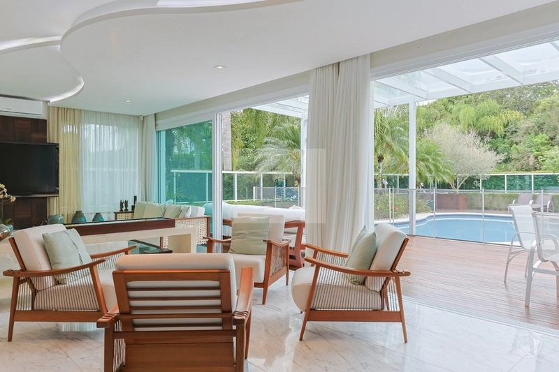 Casa Alto Padrão com 7 quartos em Jurerê Internacional: 4ª foto da galeria de imagens do imóvel