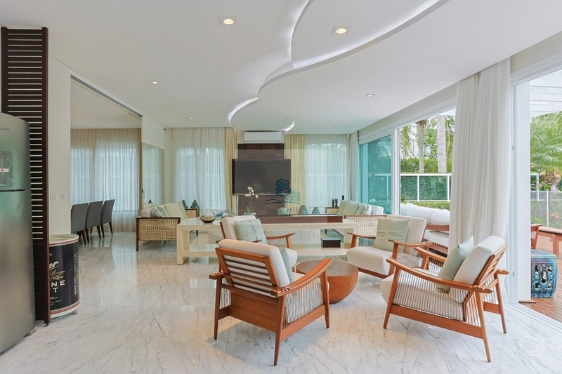 Casa Alto Padrão com 7 quartos em Jurerê Internacional: 3ª foto da galeria de imagens do imóvel