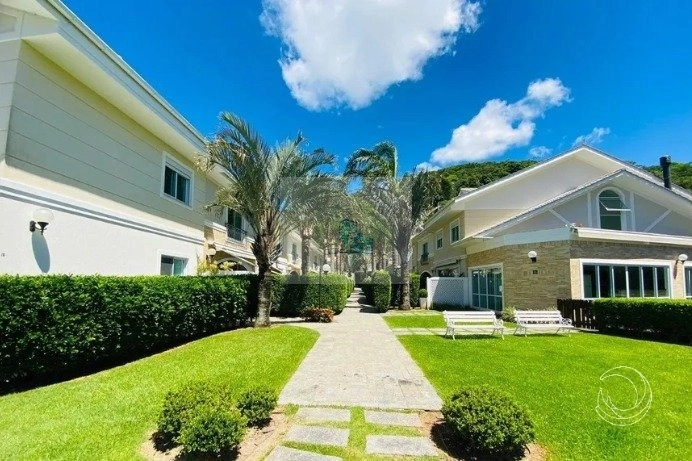 Casa com 3 suítes na Lagoa da Conceição: 27ª foto da galeria de imagens do imóvel