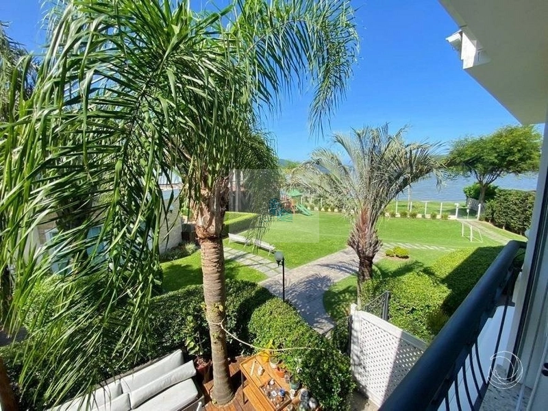 Casa com 3 suítes na Lagoa da Conceição: 24ª foto da galeria de imagens do imóvel