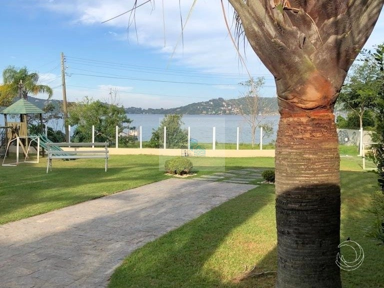Casa com 3 suítes na Lagoa da Conceição: 26ª foto da galeria de imagens do imóvel