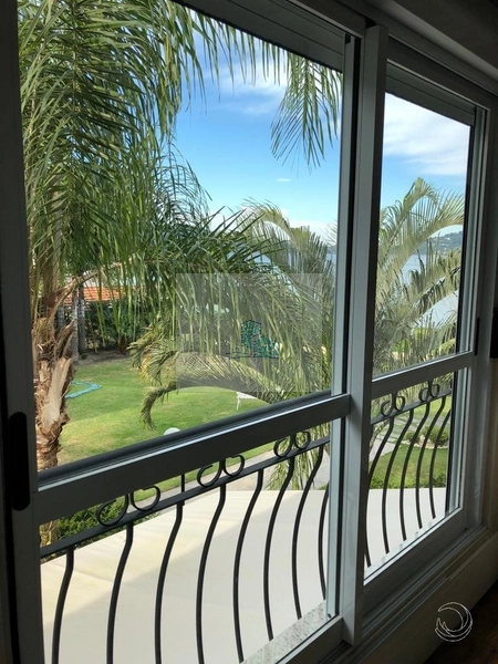 Casa com 3 suítes na Lagoa da Conceição: 16ª foto da galeria de imagens do imóvel