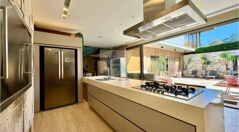Casa Alto Padrão com 4 suítes em Cacupé: 7ª foto da galeria de imagens do imóvel
