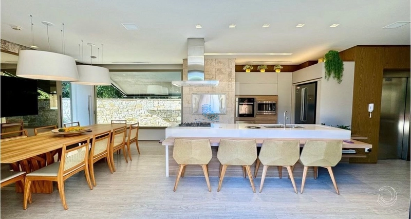 Casa Alto Padrão com 4 suítes em Cacupé: 8ª foto da galeria de imagens do imóvel