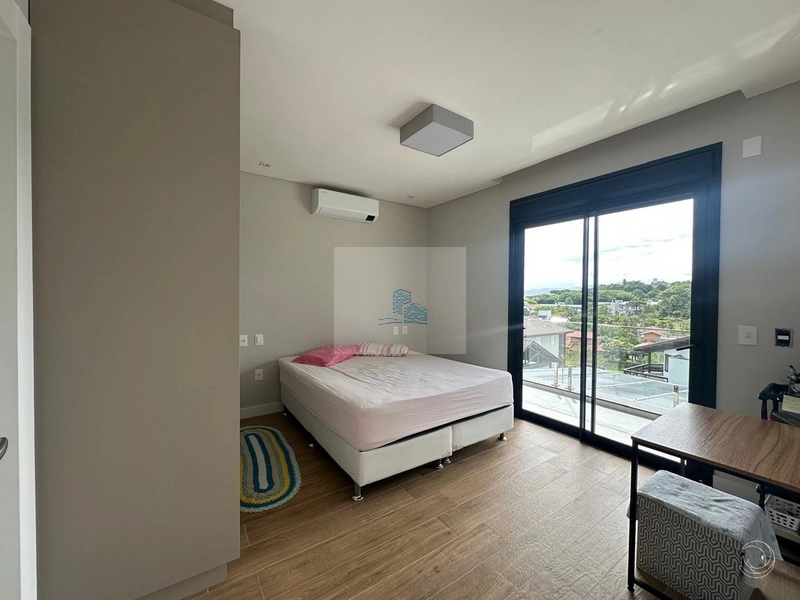 Casa Resdencial de 332m² com4 quartos em Cacupé: 23ª foto da galeria de imagens do imóvel