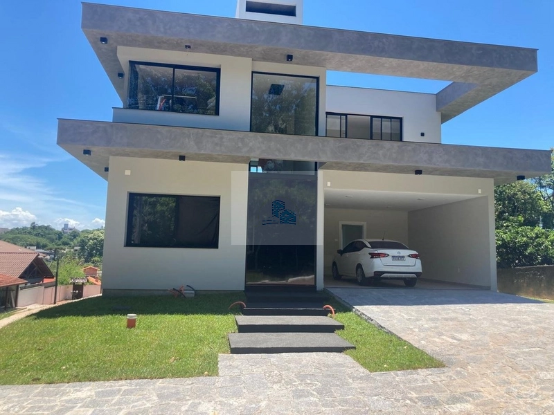 Casa Resdencial de 332m² com4 quartos em Cacupé: 24ª foto da galeria de imagens do imóvel