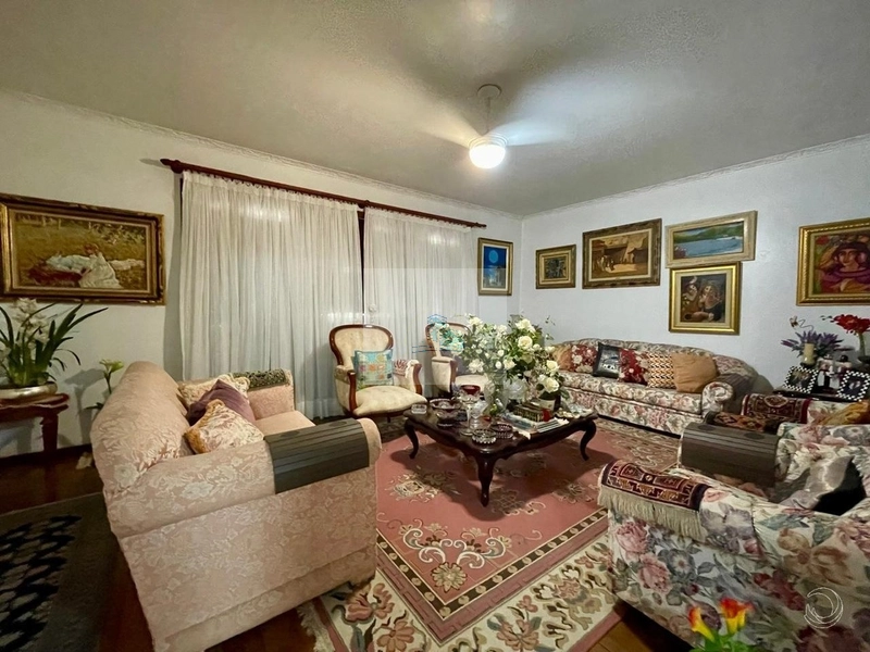 Casa com 4 quartos no bairro Coqueiros, Florianópolis.: 1ª foto da galeria de imagens do imóvel