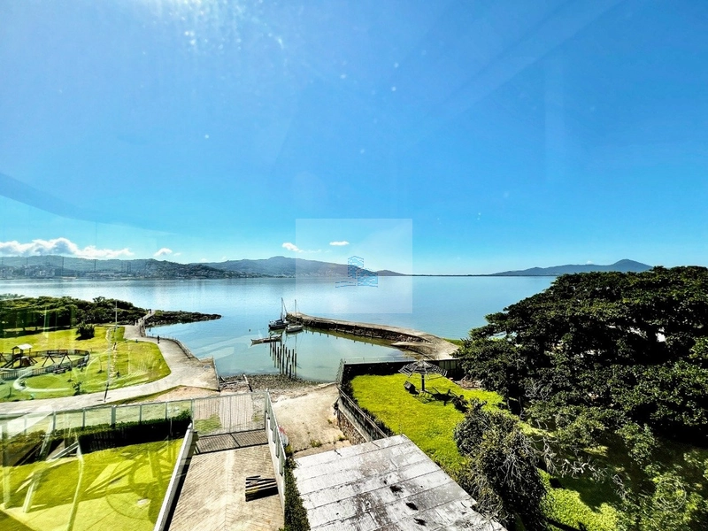 Apartamento com 3 suítes em Coqueiros: 9ª foto da galeria de imagens do imóvel