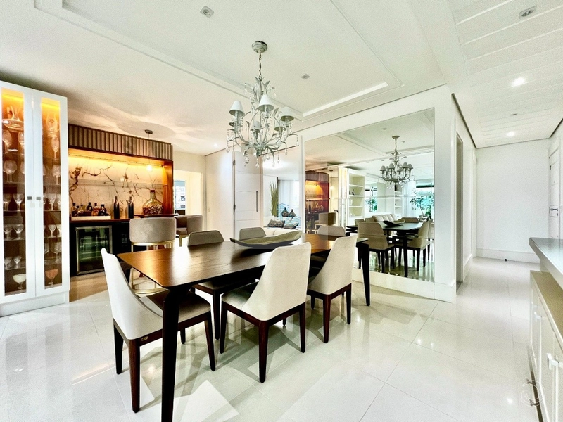 Apartamento com 3 suítes em Coqueiros: 12ª foto da galeria de imagens do imóvel