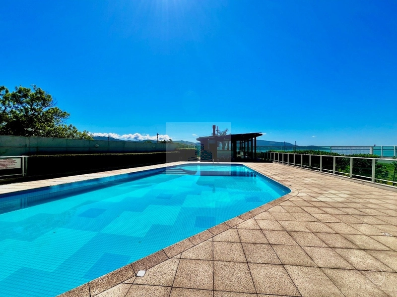 Apartamento com 3 suítes em Coqueiros: 25ª foto da galeria de imagens do imóvel