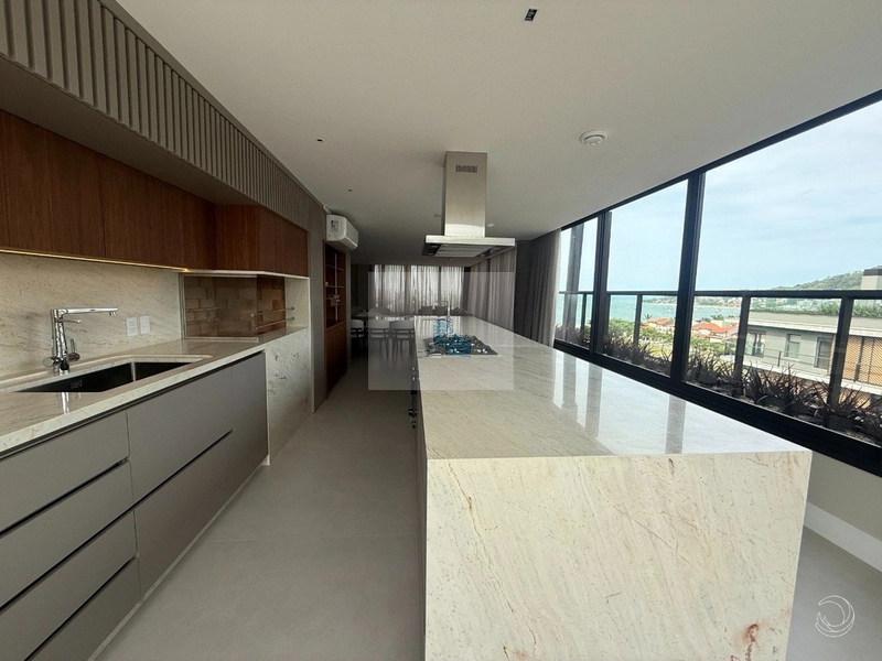 Duplex de 3 suítes no bairro Jurerê, Florianópolis.: 12ª foto da galeria de imagens do imóvel
