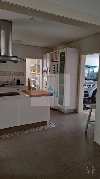 Casa residencial a venda , mobiliada e finamente decorada em Jurere: 10ª foto da galeria de imagens do imóvel