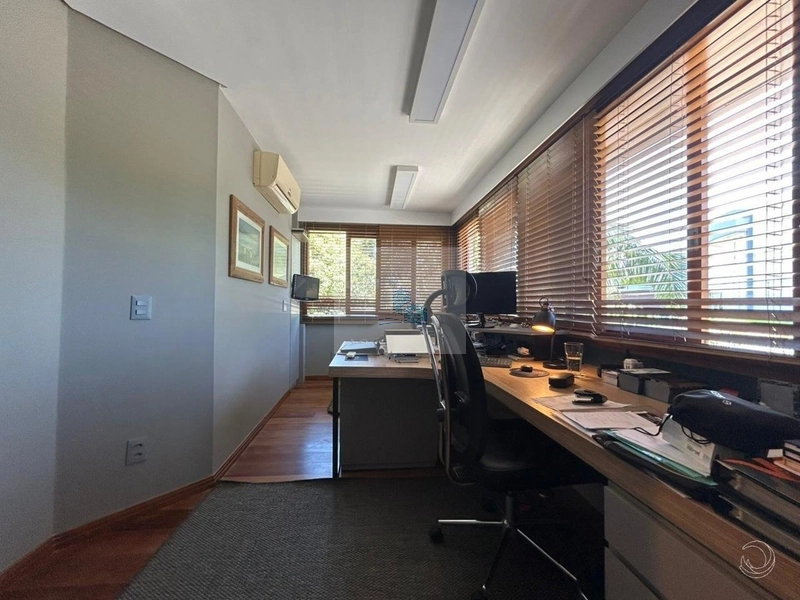 Casa Residencial de 530m² com 4 quartos no João Paulo: 5ª foto da galeria de imagens do imóvel
