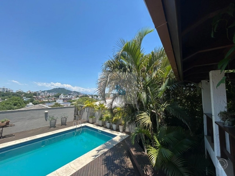 Casa Residencial de 530m² com 4 quartos no João Paulo: 3ª foto da galeria de imagens do imóvel