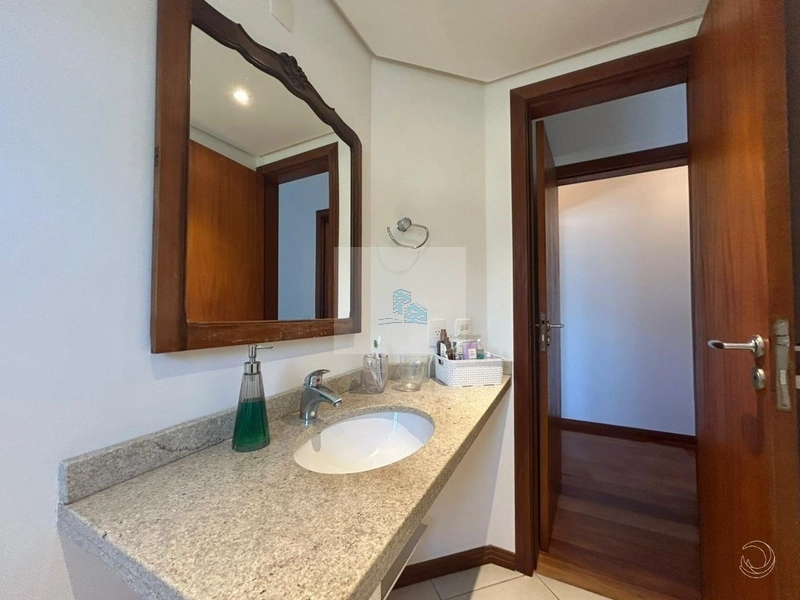 Casa Residencial de 530m² com 4 quartos no João Paulo: 6ª foto da galeria de imagens do imóvel