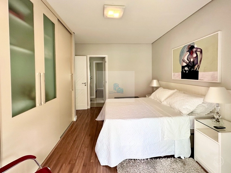 Casa Residencial com 4 quartos sendo 3 suítes e 540 m² na Praia Brava: 10ª foto da galeria de imagens do imóvel