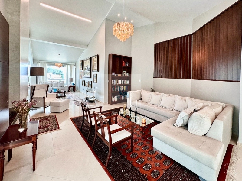 Casa Residencial com 4 quartos sendo 3 suítes e 540 m² na Praia Brava: 5ª foto da galeria de imagens do imóvel