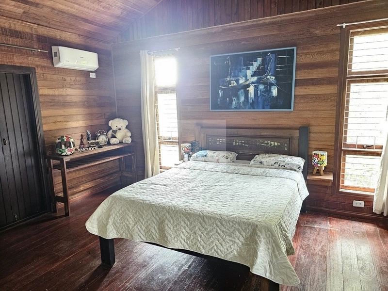 Casa Residencial de 190m² com 3 quartos na Cachoeira do Bom Jesus: 7ª foto da galeria de imagens do imóvel