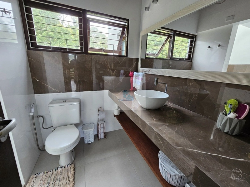 Casa Residencial de 190m² com 3 quartos na Cachoeira do Bom Jesus: 9ª foto da galeria de imagens do imóvel
