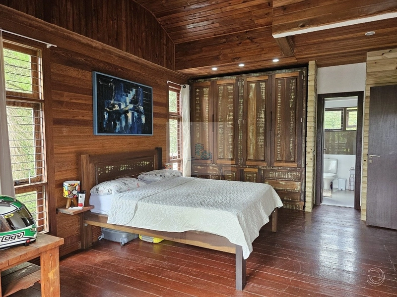 Casa Residencial de 190m² com 3 quartos na Cachoeira do Bom Jesus: 8ª foto da galeria de imagens do imóvel