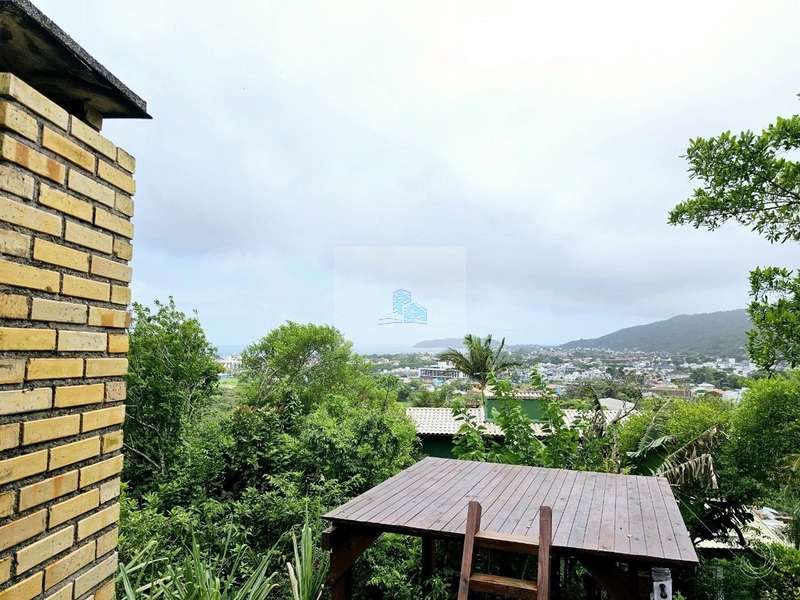 Casa Residencial de 190m² com 3 quartos na Cachoeira do Bom Jesus: 14ª foto da galeria de imagens do imóvel