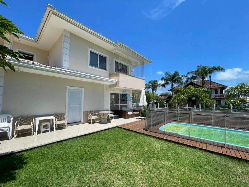 Casa Residencial de 258m² com 5 quartos em Jurerê: 28ª foto da galeria de imagens do imóvel