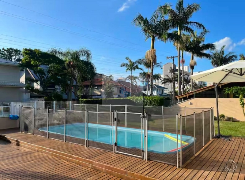 Casa Residencial de 258m² com 5 quartos em Jurerê: 2ª foto da galeria de imagens do imóvel