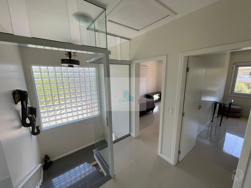 Casa Residencial de 258m² com 5 quartos em Jurerê: 26ª foto da galeria de imagens do imóvel