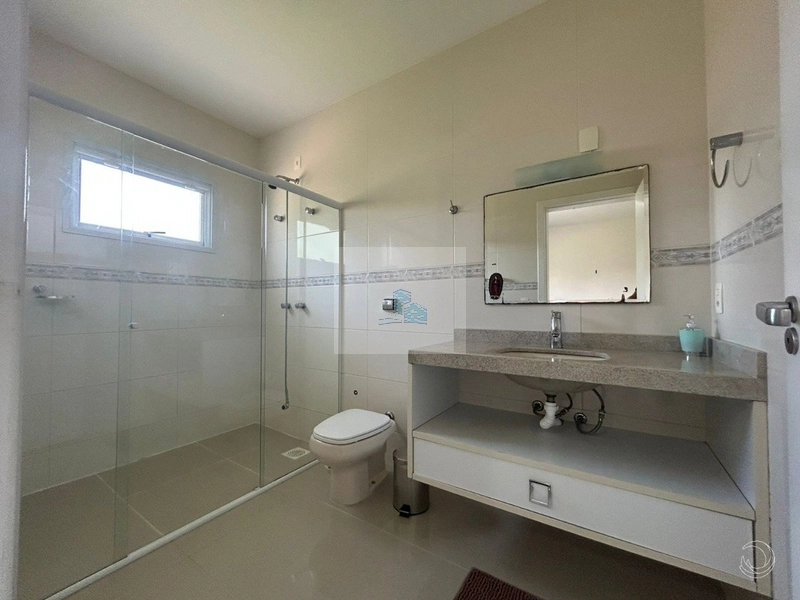 Casa Residencial de 258m² com 5 quartos em Jurerê: 19ª foto da galeria de imagens do imóvel