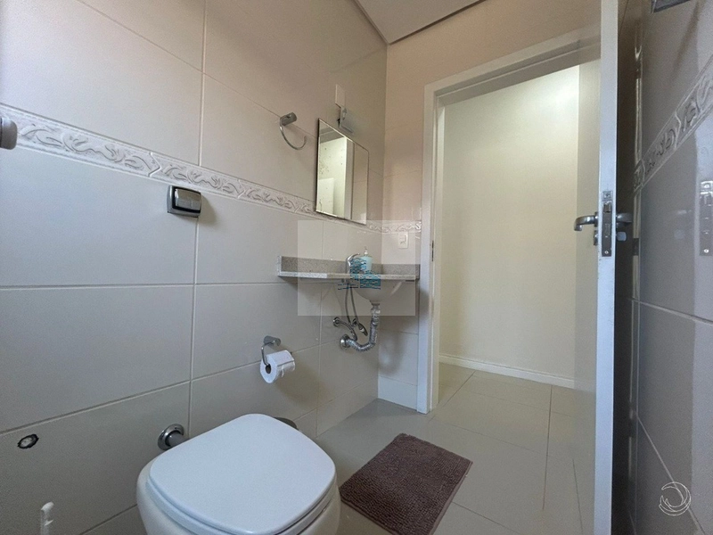 Casa Residencial de 258m² com 5 quartos em Jurerê: 8ª foto da galeria de imagens do imóvel