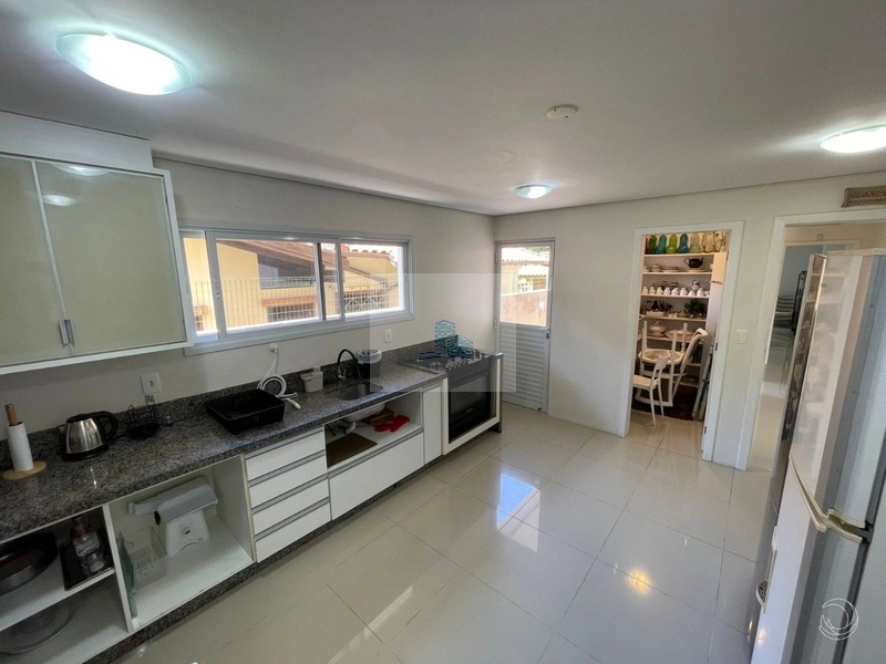 Casa Residencial de 258m² com 5 quartos em Jurerê: 24ª foto da galeria de imagens do imóvel