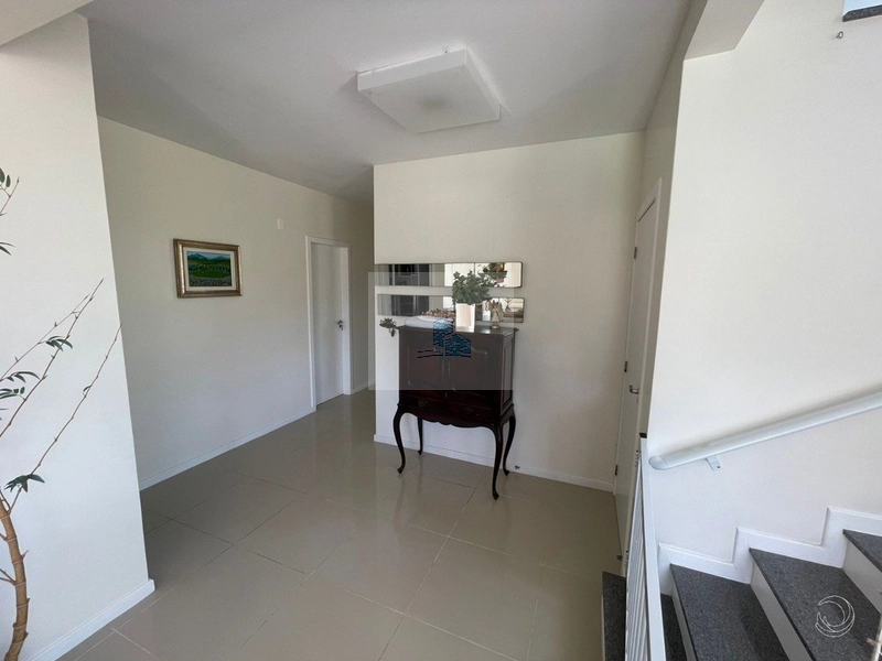 Casa Residencial de 258m² com 5 quartos em Jurerê: 5ª foto da galeria de imagens do imóvel