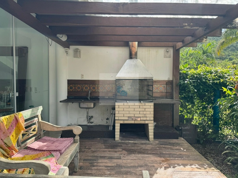 Casa a venda frente ao Canal da Barra da Lagoa Florianópolis: 23ª foto da galeria de imagens do imóvel
