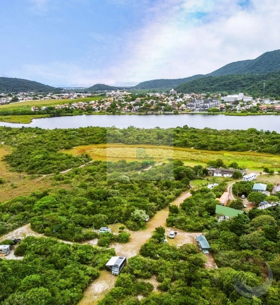 Terreno de 24364m² no bairro Rio Tavares: 8ª foto da galeria de imagens do imóvel