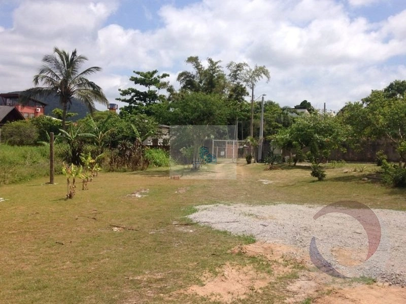 Terreno de 24364m² no bairro Rio Tavares: 1ª foto da galeria de imagens do imóvel