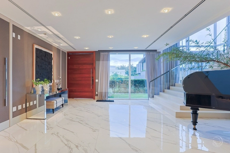 Casa Alto Padrão com 5 quartos 4 suites em Jurerê Internacional: 27ª foto da galeria de imagens do imóvel